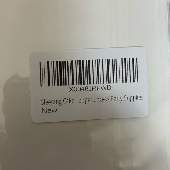 Pink Sleeping Beauty Cake Topper for Birthday Parties - Picture 3 of 3